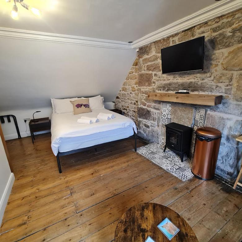 Ness City Cottage — Photos 1